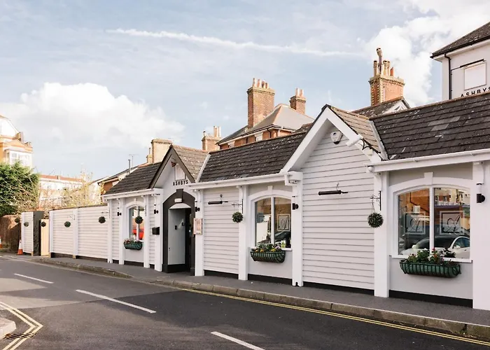 Ashbys Accommodation & Spa Hire