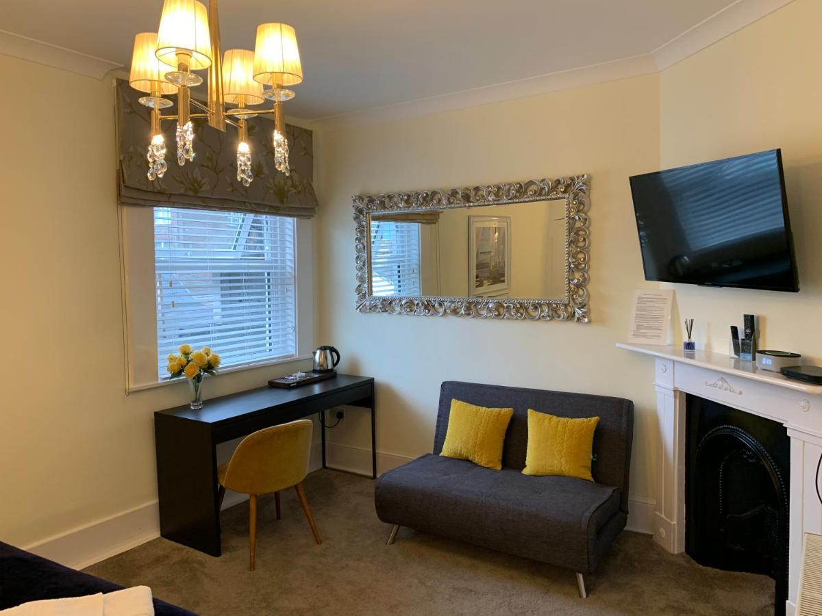 Ashbys & Hire Guest house 4*