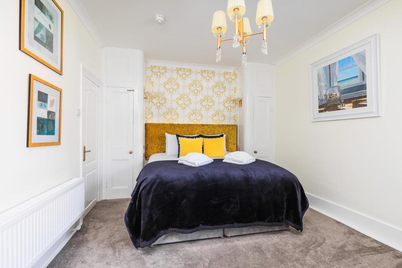 Ashbys & Hire Guest house 4*