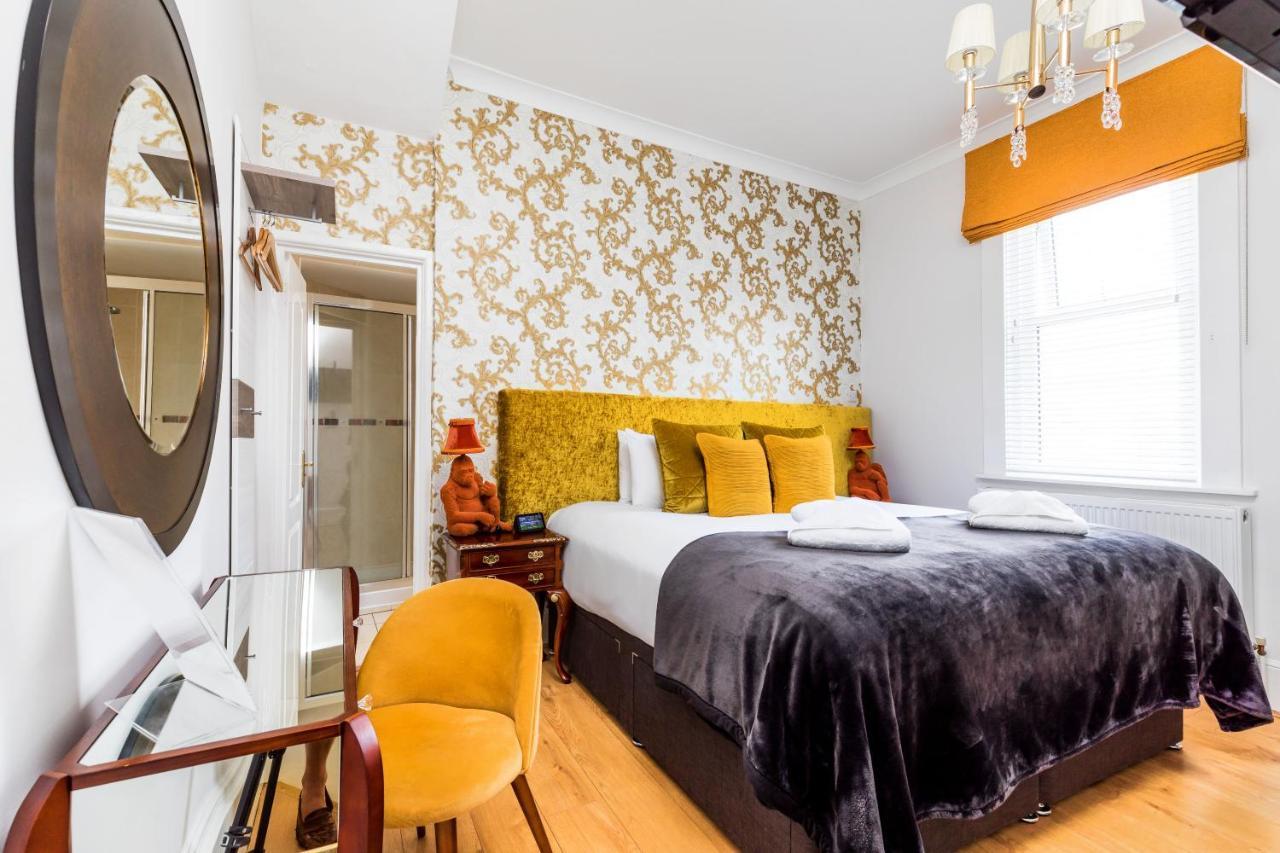 Ashbys & Hire Guest house 4*