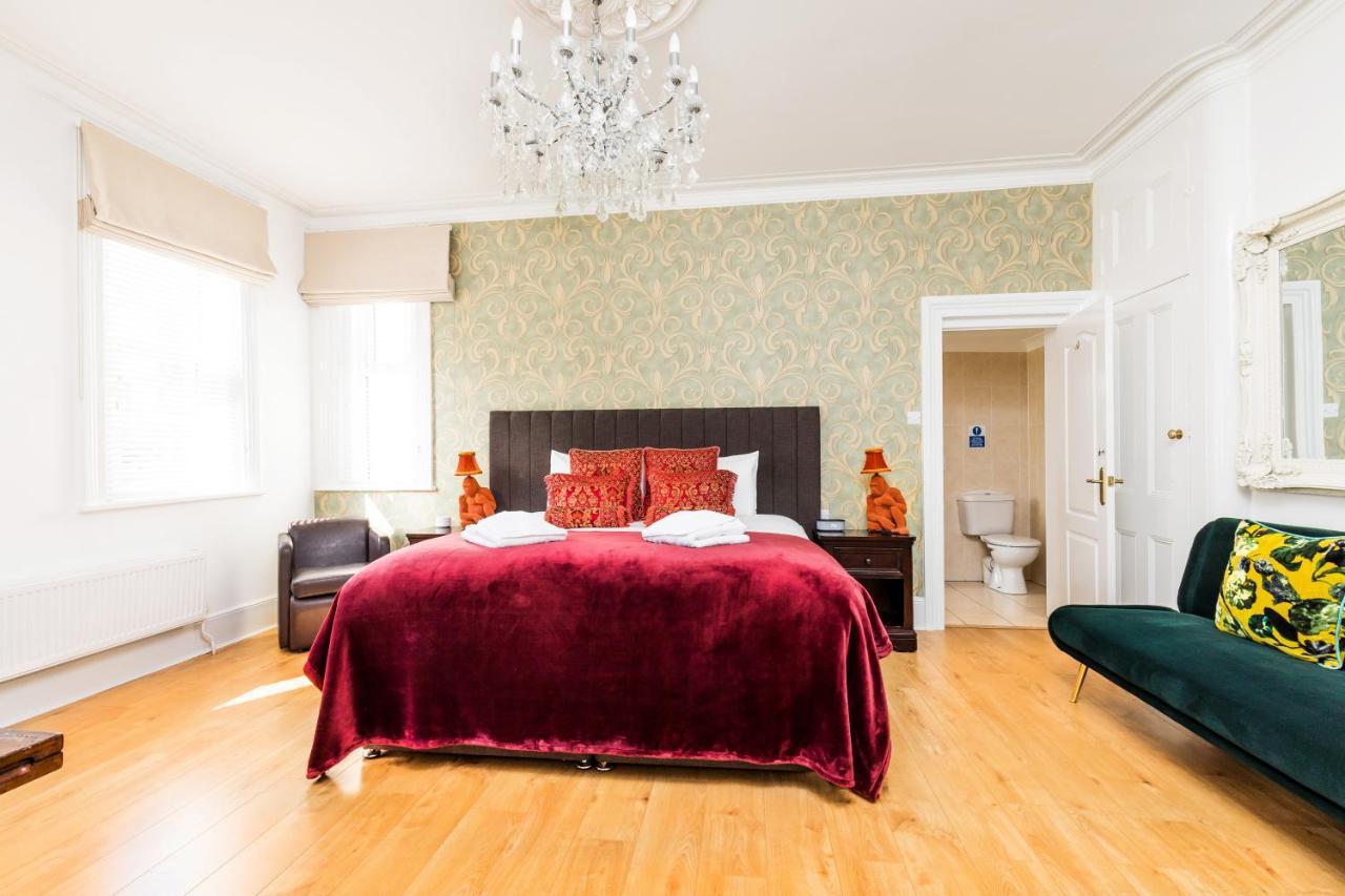 Guest house Ashbys & Hire Portsmouth