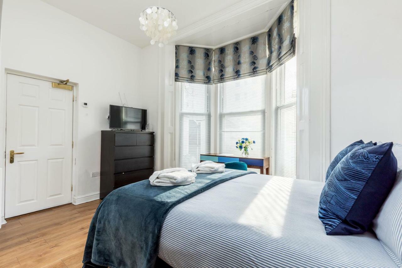 Ashbys & Hire Guest house 4*