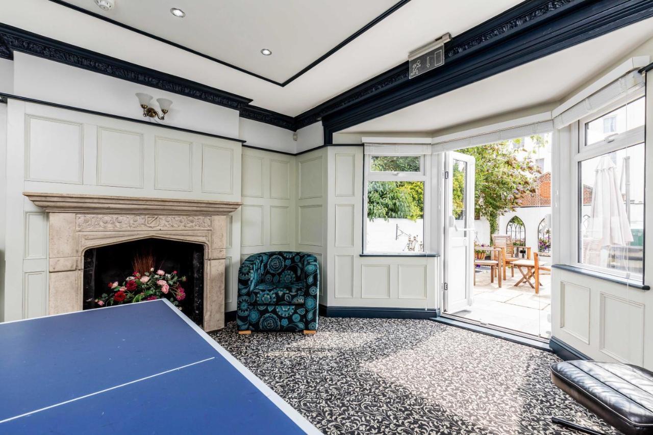 Gasthof Ashbys & Hire Portsmouth